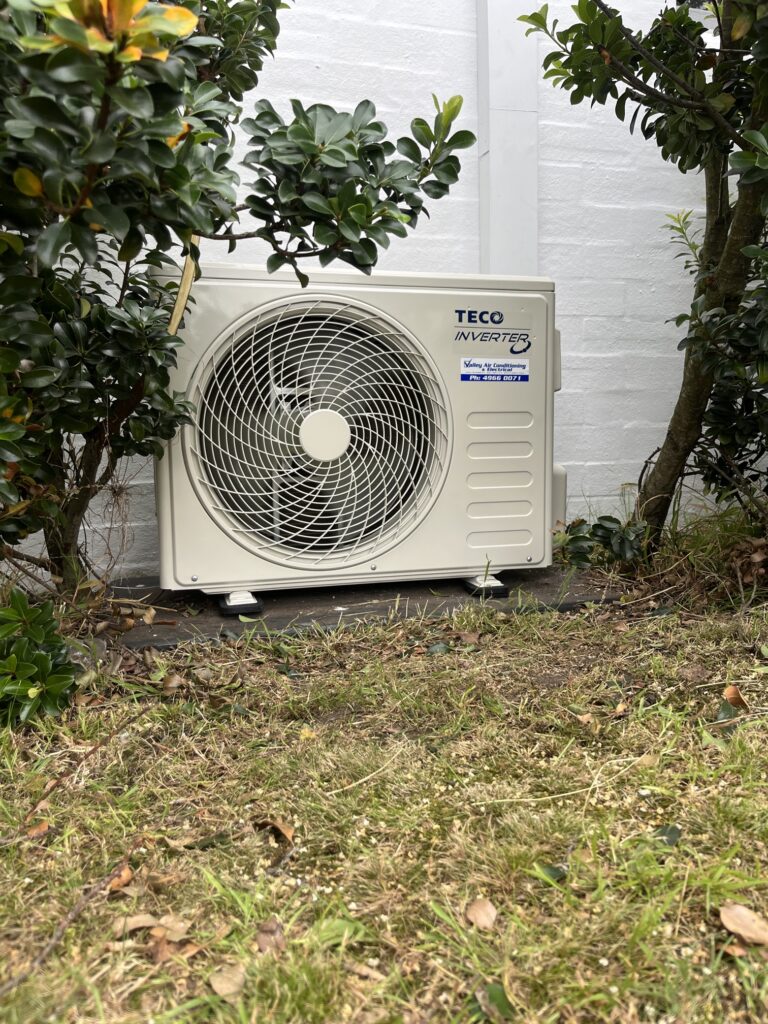 Split system air conditioner installation Mayfield NSW