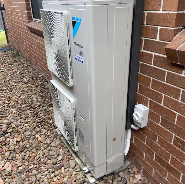 Ducted air conditioner installers Chisholm NSW